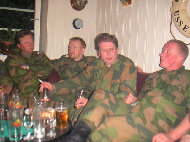 2004_Nidaros/Juni/06Ny_Dag/Bernt_Frode_Rune_og_Roar.jpg