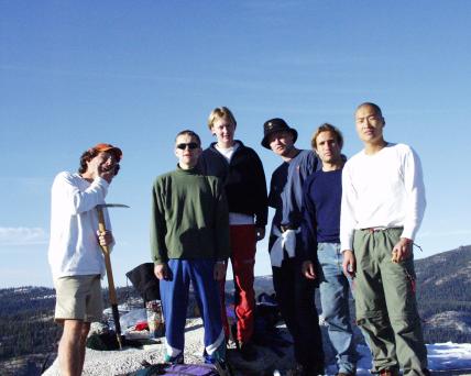 ./2001/Yosemite_Half_Dome_crew.jpg