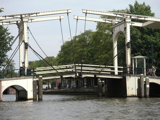 Canal_Bridge2.jpg