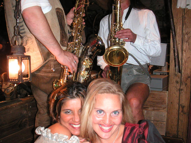 Jana_Bea_und_Saxofonisten.jpg