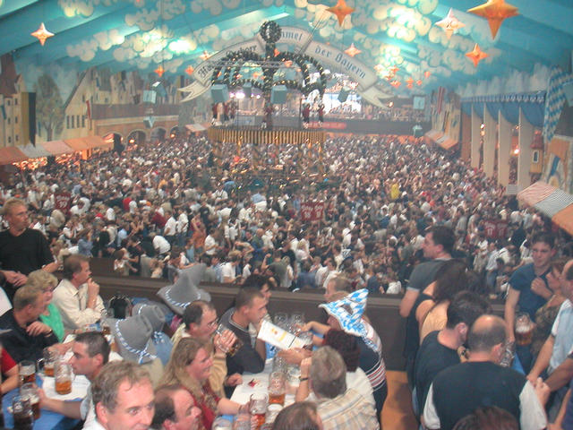 Bier_Bloss_Tent.jpg