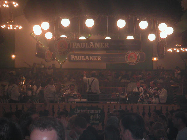 Paulanerzelt_Stimmung3.jpg