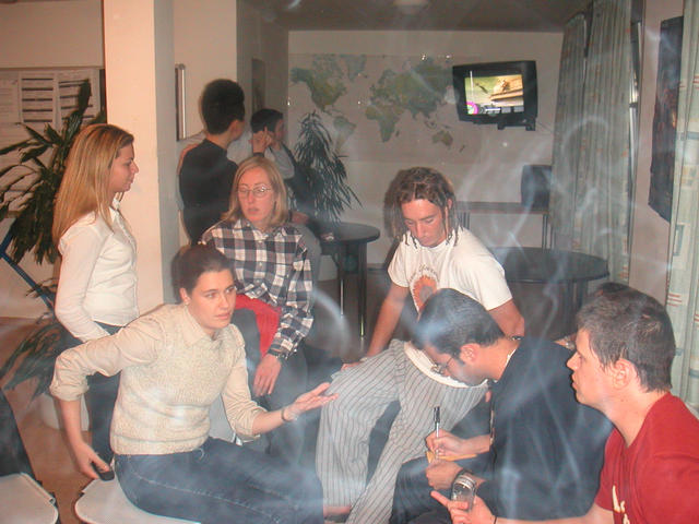 Tania_Stephanie_Elena_Eric_Julio_und_Daniel_plus_Hiroshi_und_X_mit_Smog.jpg
