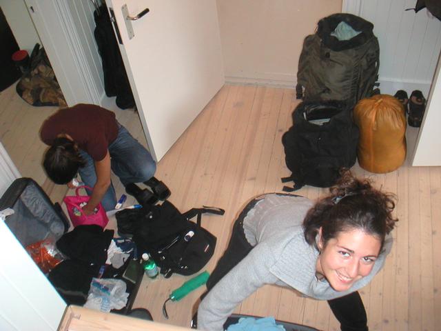 Silvia_and_Monica_packing.jpg