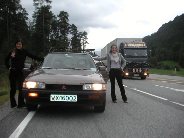 Silvia_bilen_og_Monica2.jpg