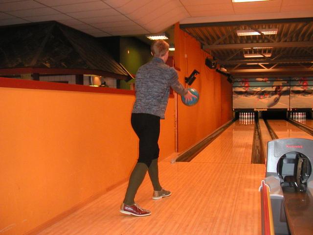 24Fallskjerm_Bowling/Rune68.jpg