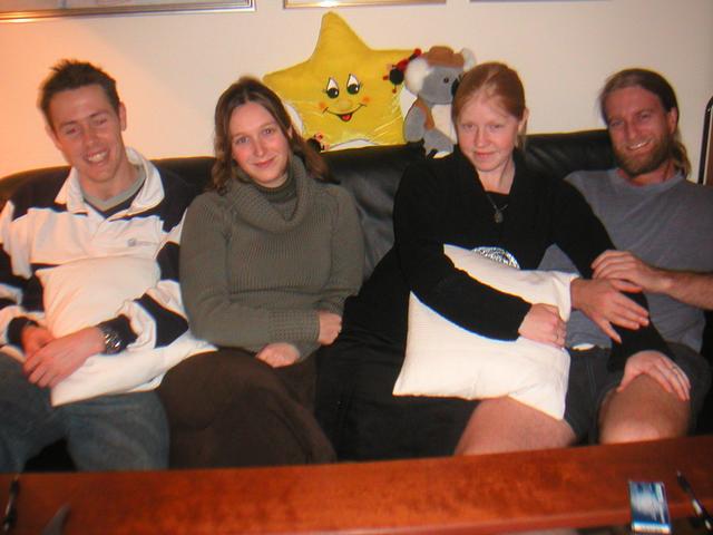 01Jan/04Vassfjellet/Damien_Beth_Siri_og_James2.jpg