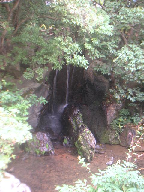 Waterfall2.jpg