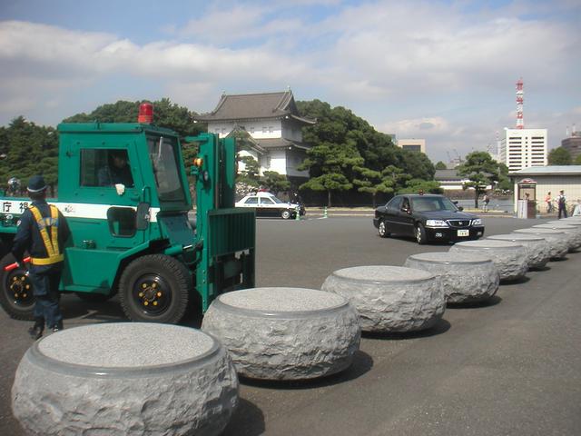 Moving_stones2.jpg