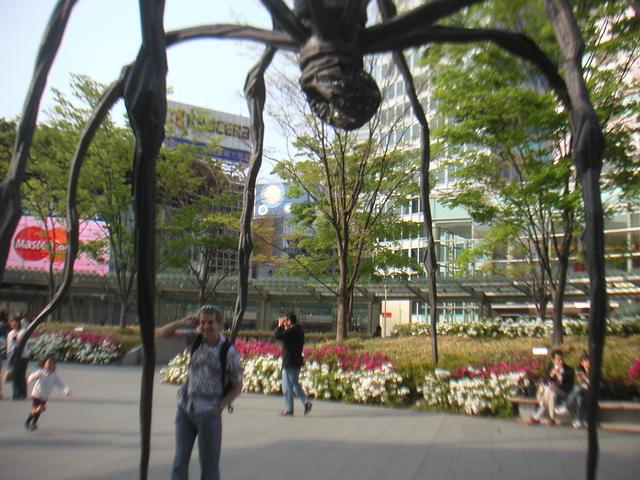 Roppongi_hills_Spider.jpg