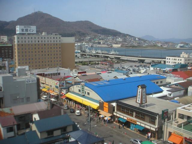 Hakodate_harbour.jpg