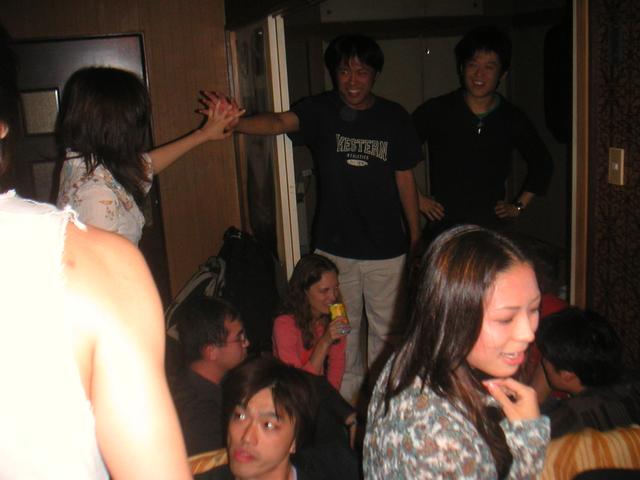 YukaASANO_Julia_and_Akie_surrounded_by_guys.jpg