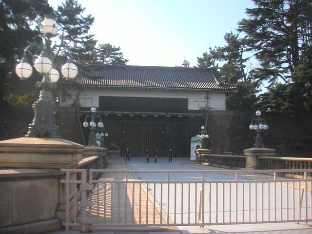 Gate_GuardChange4.jpg