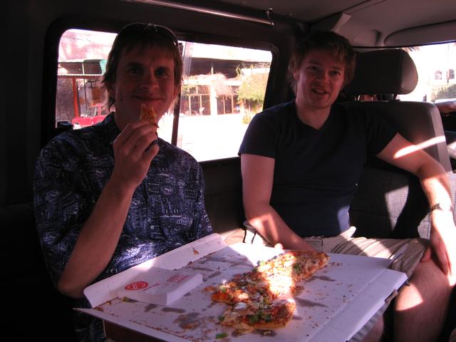 Rune_and_Frode_Pizza2.jpg