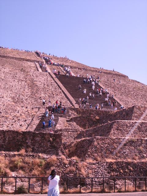 Solpyramiden2.jpg