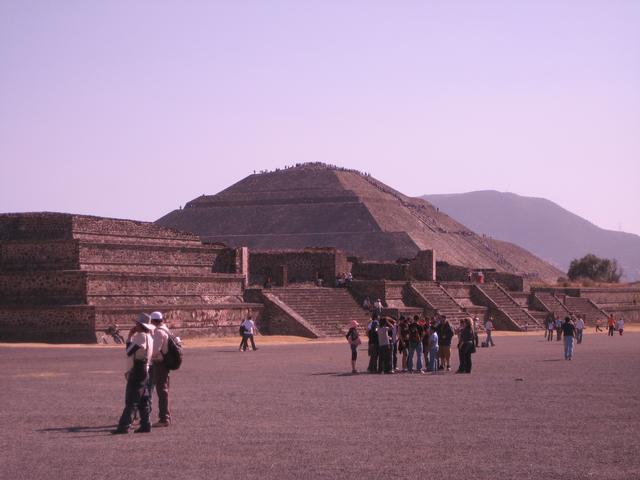 Sun_pyramid.jpg