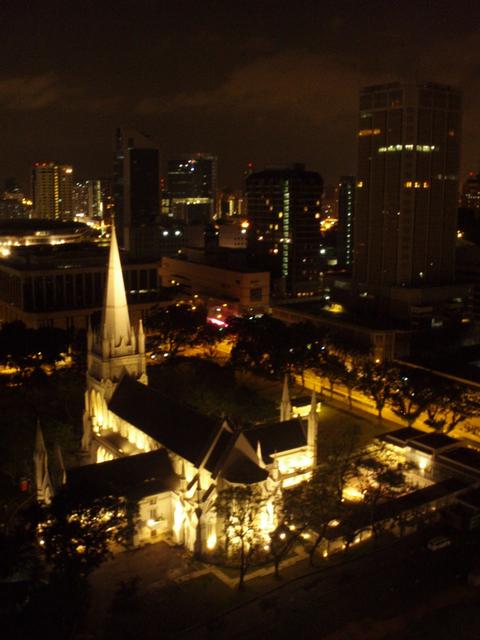 Church_by_night.jpg