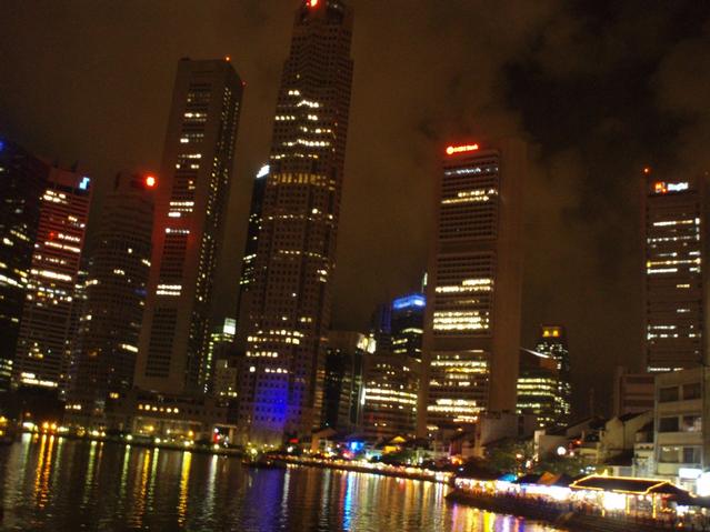 Singapore_by_night.jpg