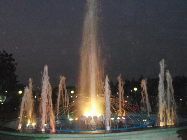 Fountain2.jpg