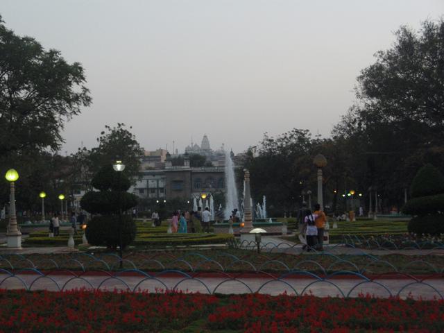Fountain_park.jpg