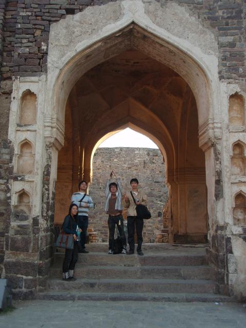 Golconda_Fort_X_Tsuna_Kenji_and_Y.jpg