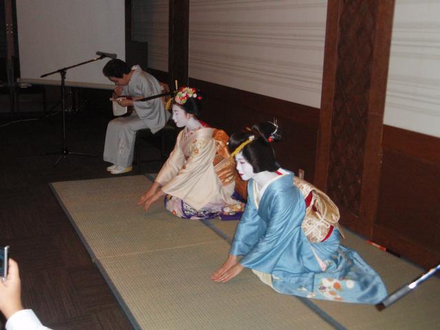 Geisha_Maiko_and_Geiko4.jpg