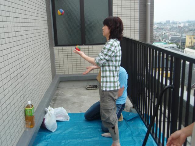 Matsui_juggling_and_Fujita.jpg