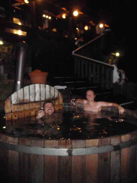 Filip_and_Sampo_Bath2.jpg